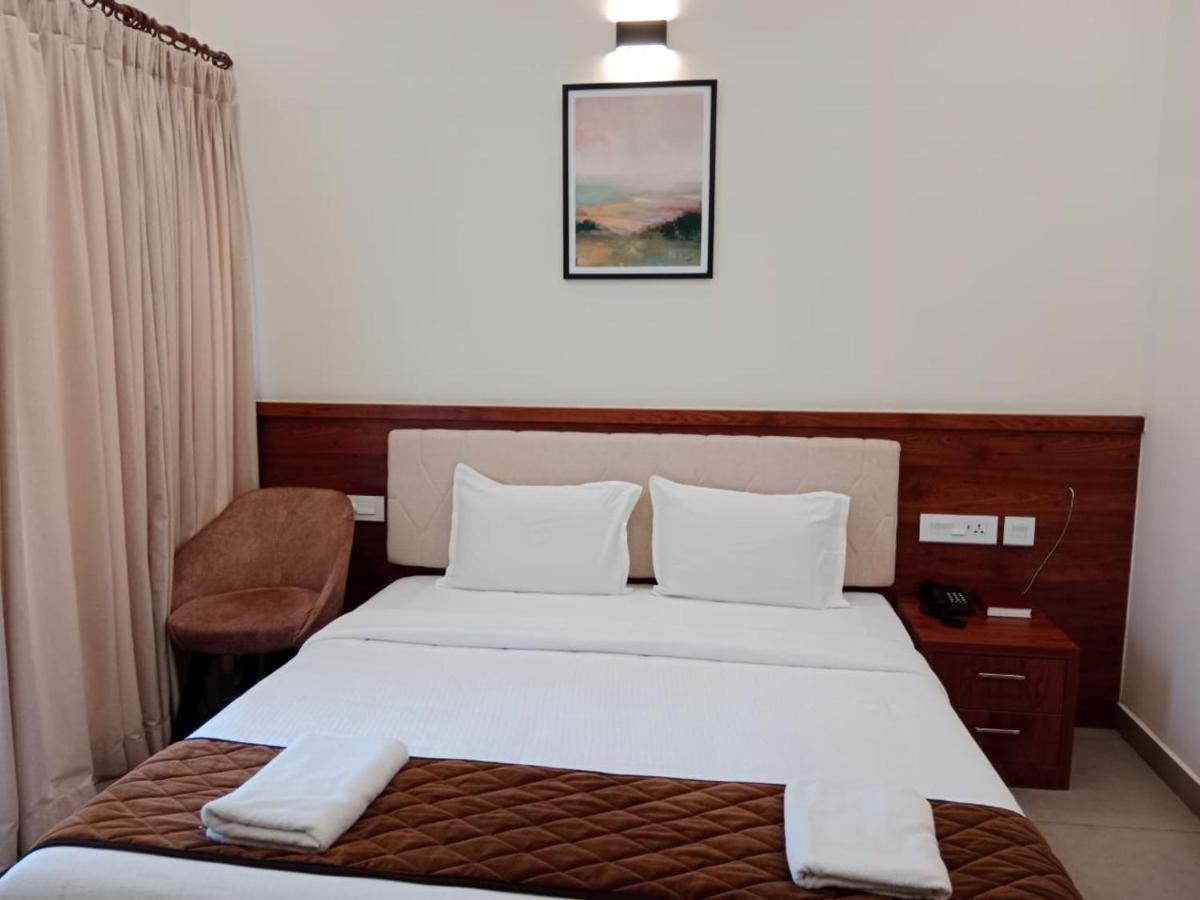Royalton Residency Mundakāyam Exterior foto